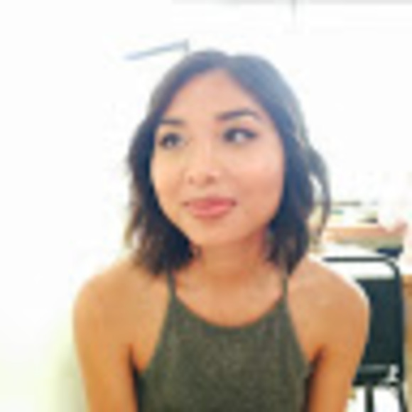 Meet your Posher, Malia - Picture 1 of 1